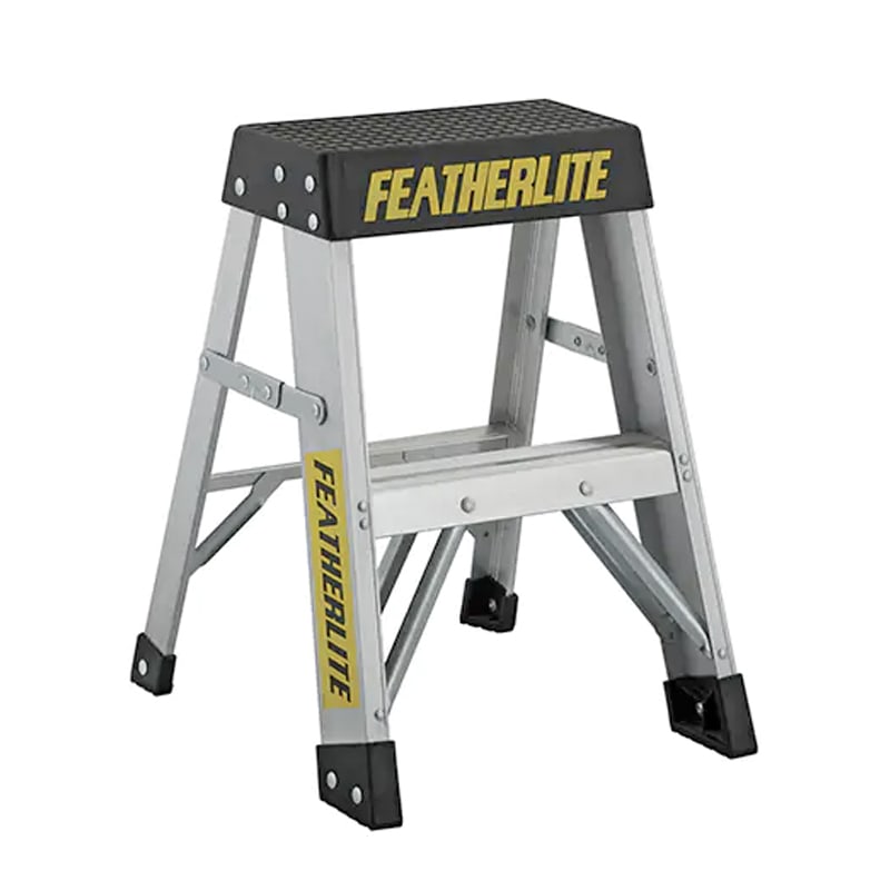 Escabeau industriel extra robuste 2 pi en aluminium (capacité 300 lb)