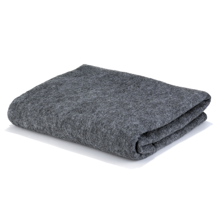 Couverture d’urgence grise Dynamic™ en polyester 60 po X 80 po